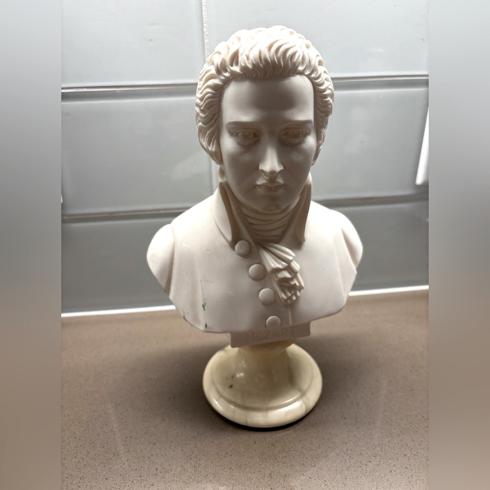 Mozart Statue: Signed